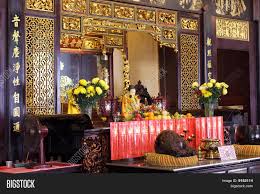 The main prayer hall of cheng hoon teng temple has a weighty saddled roof, domineering dark timber beams and beautiful carved woodwork. Cheng Hoon Teng Temple Image Photo Free Trial Bigstock
