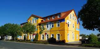 Zur navigation springen zur suche springen. Die Fassade Vom Y Haus In Burgsteinfurt Wird Zum Kunstobjekt