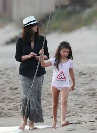 Monica anna maria bellucci is an italian actress and fashion model. Monica Bellucci Mit Kindern Zuletzt Tochter Von Monica Bellucci Und Vincent Cassel Ein Seltener Auftritt In Der Offentlichkeit