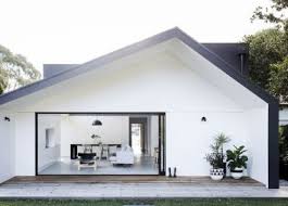 Black And White House Exterior Australia 56 Stylish Home Black And White House Exterior Design Oneonroom White Exterior Houses Architect House House Designs Exterior