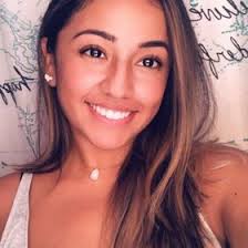 Caroline Salgado (ayocarolineee)