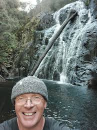 Has anybody been to the sticky waterfall recently, Is water flowing?