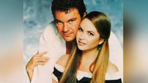 Mijares, ícono de la música mexicana con una trayectoria exitosa de 30 años, ha grabado más de. Lucero And Mijares A Soap Opera Story This Was The Day The Famous Couple Confirmed Their Split