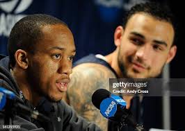 54 Robert Carter Basketball Player Stock Photos, High-Res Pictures, and  Images