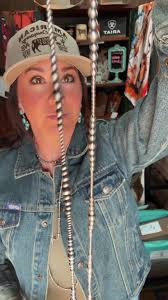 How to Tie a Scarf with a Denim Jacket