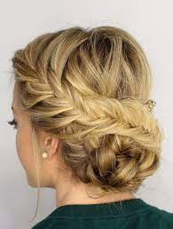 Quelle Coiffure Glam Pour Le Reveillon Reponse En 15 Idees Faciles Coiffure Coiffure De Bal Coiffure Mariage