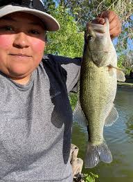 Snakes are still here! 21man limit of keepers and some tags and overs. As  much as we'd like to go fishing tomorrow, the south ￼wind and rain is gonna  keep us at