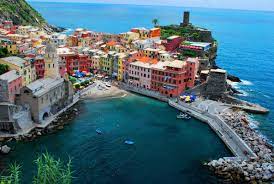 A rengeteg lépcső és a strand, ahol október végén fürödtek a fiaink. Cinque Terre Beaches