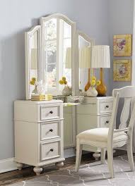 White vanity set vanity makeup table set with lighted mirror dresseing desk dresser with mirror and bench 1 sliding drawers 1 cushioned stool for bedroom 12 cool led bulbs ship from the u s. Haley Vanity W Mirror Legacy Classic Kids Bedroom Vanity Set Girls Bedroom Furniture Furniture