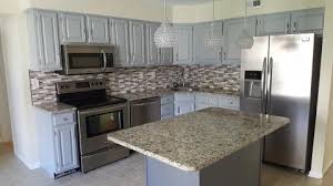 painting kitchen cabinets: gray
