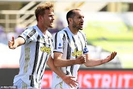 Latest on juventus defender giorgio chiellini including news, stats, videos, highlights and more on espn. Juventus Centre Back Matthijs De Ligt Opens Up On Learning From The Master Giorgio Chiellini Saty Obchod News