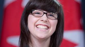 Double-lung transplant recipient Hélène Campbell receives key to city from  Ottawa