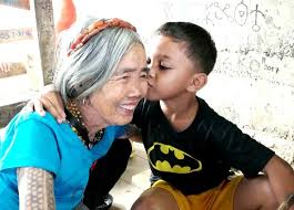 This is apo whang od now who is 102 years of agethis is her then when she was youngapparent still in her old age, the beauty she possessed years backapo whan. Finn Snow 5 Year Old Got A Tattoo By Apo Whang Od And A ÙÙŠØ³Ø¨ÙˆÙƒ