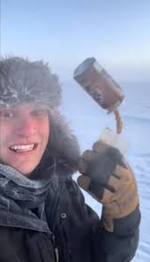 I OD SAMOG PRIZORA JE HLADNO: Kako izgleda ručak na minus 64 stepena  pokazao nam je Jeff Capps