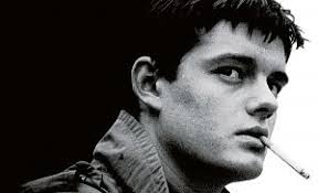 ARTHAUS Magazin: Sam Riley: Was ihn mit Ian Curtis verbindet