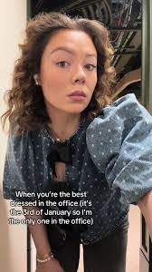 Rebecca Trimble's Instagram, Twitter & Facebook