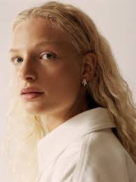 Misha Taylor's Instagram, Twitter & Facebook