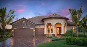 Lakewood National Lennar S Latest Bundled Golf Community Within Lakewood Ranch Offers A Wide Array Of Luxury Multi Family And Mediterranean Homes Classic House New Home Communities