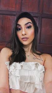 Elizabeth Maciel's Instagram, Twitter & Facebook