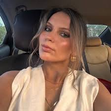 Leah Kidd (@LeahPfaff)