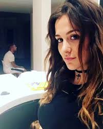 Ciro immobile has been married for jessica melena since 2014. Ciro Immobile Ignores His Beautiful Wife While Playing Fifa 17 Video Dailymotion