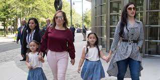 Последние твиты от emma coronel aispuro (@emma_coronela1). El Chapo S Daughters Attend His Trial For The First Time