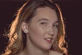 Alayna Leonard's Instagram, Twitter & Facebook