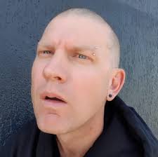 Are there musicians interested in forming a thrash heavy goth metal band in  Brisbane?