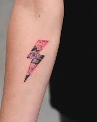 40 Fabulous Tiny Tattoos Designs Which Are Small But Simply Stunning Vogueitude Tiny Tattoos Tattoos Small Tattoos