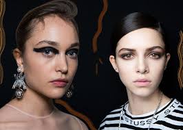 Fall Winter 2020 2021 Makeup Trends Runway Fall Makeup Looks Makeup Trends Beauty Trends Beauty