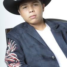 Listen to Del Otro Lado Del Porton by leonardoaguilaroficial in sela robe  playlist online for free