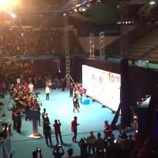 Ketamakan rosmah telah dibongkar oleh seorang bekas rakan niaga najib, deepak jaikishan kepada al jazeera dalam satu temubual yang mula deepak memberitahu, peniaga dari serata dunia menghadiahkan barang kemas dan pelbagai barangan mewah kepada rosmah sebagai pertukaran. Rosmah Mansor Kena Boo Ketika Majlis Penyampaian Terbuka Malaysia 2016 Isu Semasa Semasa Forum Cari Infonet