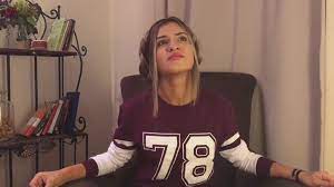 Feride Hilal Akin Gozlerimi Kapatsam Akustik Canli Performans Izlesene Com