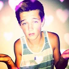 Tyler Rayburn (@marshallniall)