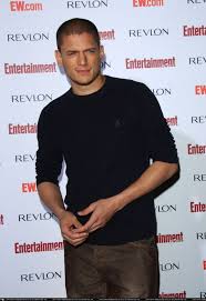 Wentworth Miller Gifs In 2020 Wentworth Miller Wentworth Miller Prison Break Wentworth