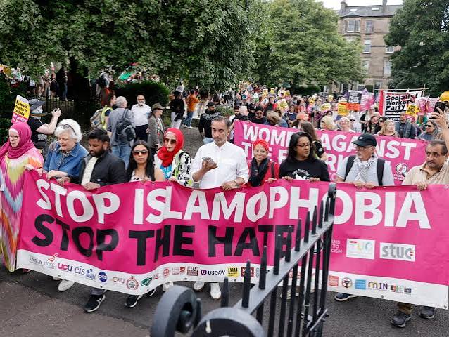 Racial and religious hate crimes at record high in England and Wales, data shows | Hate crime | The Guardian