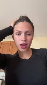 Loren Wolfe's Instagram, Twitter & Facebook