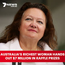 Roslyn Good's Instagram, Twitter & Facebook