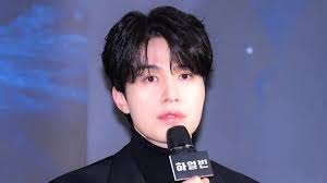 이동욱