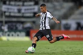 Guilherme arana plays for spanish league team an white red (sevilla fc) in pro evolution soccer 2018. Presente Em 37 Dos 38 Jogos Do Brasileirao Guilherme Arana Lidera Numero De Partidas Feitas Pelo Atletico Mg Na Temporada
