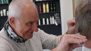 Hanau: Spaß an der Schere und am Bass