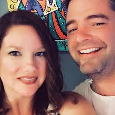 CAT CHASE FAIL: This is a perfect example of why dogs should not attempt to  climb trees. It took the fire department over an hour to rescue Bella the  dog after she