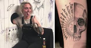 We have very talented artists here who already have. People Put Their Arms In A Hole Letting This Tattoo Artist Ink Whatever He Wants Bored Panda