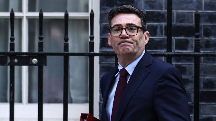 GB News halts for breaking migrant alert - and it's a slap in the face for  Burnham | TV & Radio | Showbiz & TV | Express.co.uk