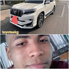 Aston Martin . . . . . . #astonmartin #astonmartinvantage #astonmartindbs  #bentley #mclaren #vantage #ferrari #rollsroyce #aston #vettel  #astonmartinlive #alphatauri #db11 #astonmartinlagonda #astonmartinracing  #flyingspur #mulsanne #sebastianvettel ...