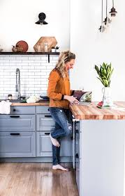 Heartbeet Home A Modern Minimalist Kitchen Design For Small Space In 2020 Kitchen Design Kitchen Style Minimalist Kitchen Design