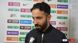 Rúben Amorim: "Se nota que el equipo está haciendo algunas cosas mejor.  Entienden mejor el juego. Están mejor físicamente. Nos merecíamos algo  mejor esta noche. Pasemos al siguiente partido" A SEGUIR MEJORANDO