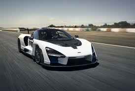 That's kind of what you'd hope given who it's decided to name it after, and what they've decided needless to say, aesthetic design did not lead the way. Mclaren Senna Im Test Supersportler Auf Der Rennstrecke