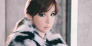 Nữ thần tượng có những hành động thân thiết dễ thương với đàn em. Park Bom Reported To Have Made A Cameo Appearance In Yg Fso Allkpop