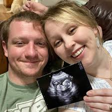 Happy Sunday from the Bolts! 🤍✝️